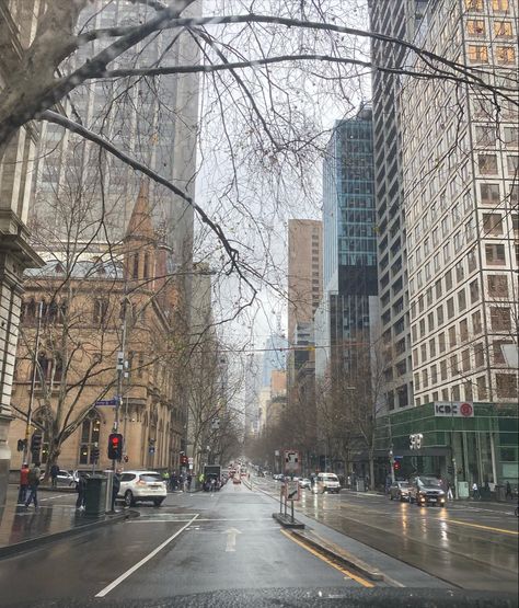 Aesthetic Melbourne, Aussie Winter, Melbourne Australia City, Melbourne Aesthetic, Melbourne Winter, Melbourne Trip, City Life Aesthetic, Winter In Australia, Melbourne Girl