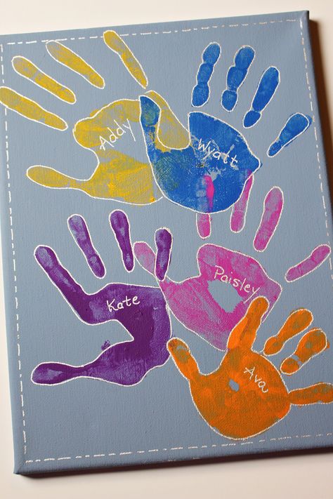 Friend Painting Ideas, Handprint Art Kids, Handprint Painting, Best Friend Canvas, Family Hand Prints, Friend Canvas, Fingerprint Art, Friend Painting, Friend Crafts