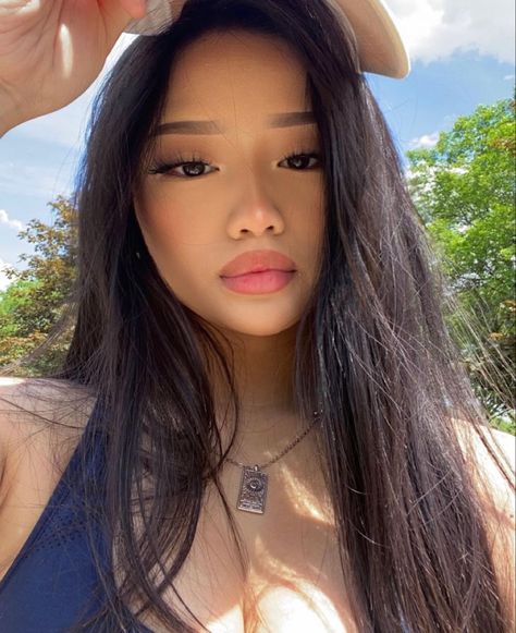 Asian Baddie Aesthetic, Asian Baddie Makeup, Tan Asian, Asian Baddie, Latina Makeup Looks, Asian Makeup Looks, Latina Makeup, Tanned Makeup, Soft Makeup Looks