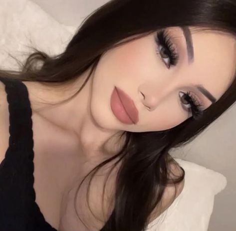 Latin Makeup, Instagram Baddie Makeup, Latina Makeup Looks, Makeup For Older Women, Latina Makeup, Bold Makeup Looks, Makeup Face Charts, Glam Makeup Look, Cute Makeup Looks