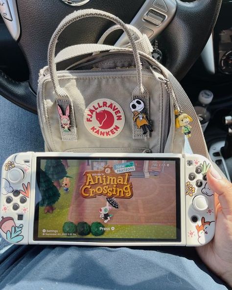 Cozy Hobbies, Nintendo Switch Aesthetic, Switch Aesthetic, Nintendo Aesthetic, Nintendo Switch Animal Crossing, Switch Case, Cozy Gaming, Nintendo Switch Case, Tech Aesthetic