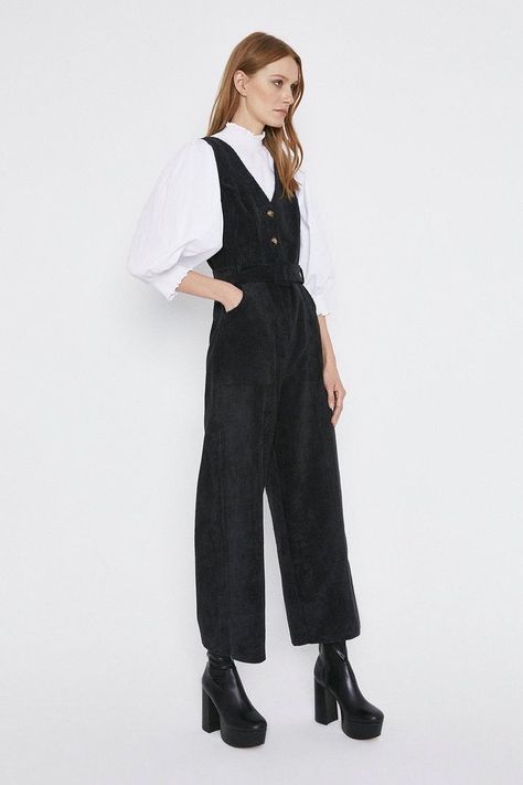 Korn Ferry, Photographer Outfit, Jumpsuit Outfits, Vintage Jumpsuit, Wedding Jumpsuit, Jumpsuit Chic, Jumpsuit Outfit, Prom Outfits, Professional Outfits