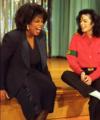 oprah and the king of pop Michael Jackson Photoshoot, Oprah Winfrey Show, Photos Of Michael Jackson, King Of Music, Jackson Family, Belly Laughs, The Jacksons, People Laughing, Have A Laugh