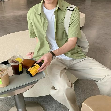 Korean Outfits Men, Softboy Outfits, Bali Outfit, Polo Shirt Outfits, Kemeja Lelaki, Asian Streetwear, Customer Complaints, Minimalist Fashion Men, Streetwear For Men