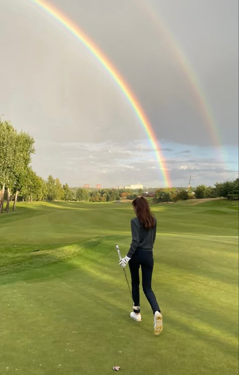 Golf Core Aesthetic, Girl Golfing Aesthetic, Golfing Aesthetic Girl, Golfer Girl Aesthetic, Female Golf Aesthetic, Women’s Golf Aesthetic, Girls Golf Aesthetic, Womens Golf Aesthetic, Girl Golf Aesthetic