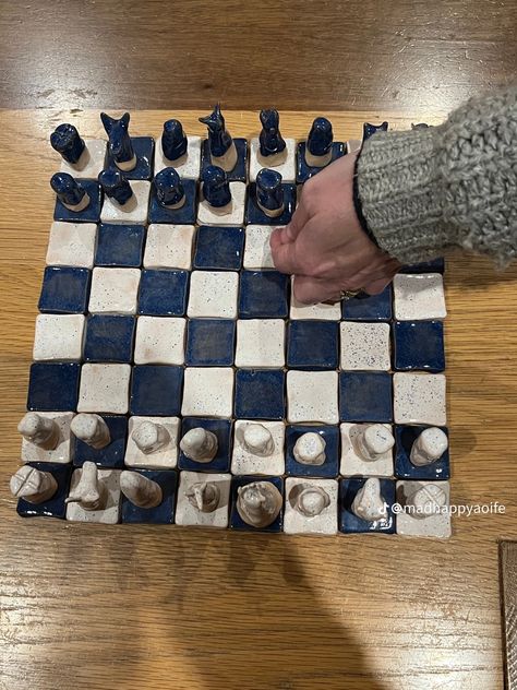 Ceramic Checkers Board, Clay Chess Pieces Diy, Air Dry Clay Chess Board, Homemade Chess Board, Air Dry Clay Chess Set, Pottery Chess Set, Clay Chess Board, Ceramic Chess Board, Clay Chess Set