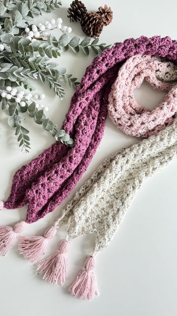 Granny Stitch Scarf, Granny Scarf, Cabled Hat Pattern, Beau Crochet, Granny Stitch, Crochet Scarf Pattern, Chevron Stitch, Crochet Scarf Pattern Free, Quick Crochet Patterns