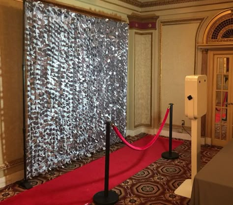 800x800 1426282254210 silver bd open booth Hollywood Photo Backdrop, Creative Photo Booth Ideas Events, Hollywood Birthday Parties, Red Carpet Theme, Hollywood Birthday, Photobooth Backdrop, Open Photo, Photo Booth Backdrop Wedding, Hollywood Party Theme