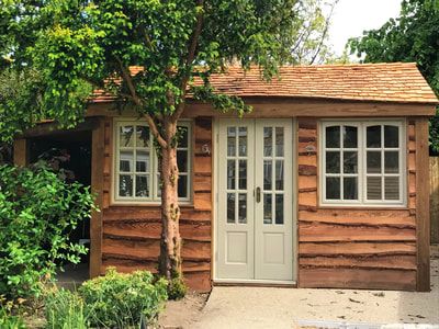 Attractive Garden Sheds, Garden Lodge Ideas, Brick Summer House, Small Garden With Summer House, Wooden Garden Shed, Brick Shed Ideas, Cottage Outbuilding, Garden Cabin Interior, Garden Studio Ideas