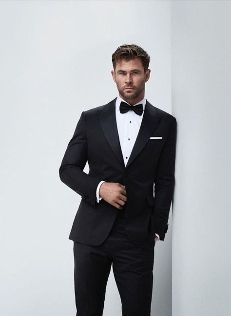 Chris Hemsworth Hugo Boss, Kiara Lion King, Fitness Before After, Mens Tux, Wedding Suits Men Black, Avengers Black Widow, Hemsworth Brothers, Wedding Tux, Chris Hemsworth Thor