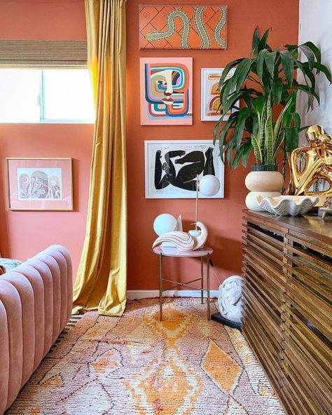 ⋒ 𝕂𝕒𝕥𝕚𝕖 𝕄𝕒𝕔𝕜 ⋒ on Instagram: “So in love with this new piece by @sophie_gori ! 😍 I was instantly drawn to her colorful and bold pieces and she custom painted this peach…” Orange Accent Wall, Peach Walls, Bohemian Room, Apartment Inspiration, Kids Room Design, Room Interior Design, Custom Painted, Room Ideas Bedroom, New Wall