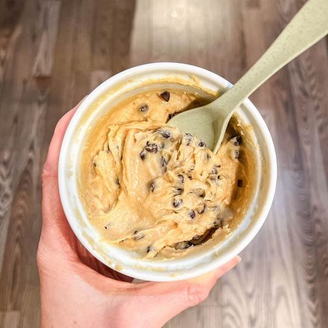 Cookie Dough Fluffy Yogurt, High Protein Cookie Dough Greek Yogurt, Protein Cookie Dough Greek Yogurt, Cookie Dough Greek Yogurt, Single Serving Cookie Dough, High Protein Cookie Dough, Healthy Cookie Dough Recipe, Greek Yogurt Cookie Dough, Cookie Dough Yogurt