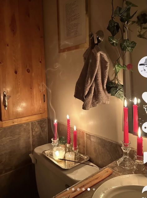 Dark Red Bathroom Aesthetic, Candle In Bathroom, Nyc Bathroom Aesthetic, Dark Feminine Bathroom, Candles In Bathroom, Candle Lit Bathroom, Couple Apartment Aesthetic, Candle Bathroom, Feminine Apartment