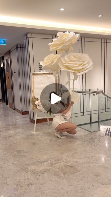 Giant Flowers Australia - Event Styling on Instagram: "YOU can make one!! I will teach you to make your own giant rose through my online MasterClass 👩‍💻 + deliver materials to your doorstep 📦.
Just drop a ❤️ in the comments and I’ll send you a direct link. 
Let’s bloom together!

We live only once so why not put your standards up to STUNNING ☝️

We are Giant Flowers Australia an event decoration company providing the most unique, one of a kind, handcrafted flowers for weddings, events and installations.
.
.
.
#flowerwallhireperth #giantflowersperth #giantflowers #giantflowersaustralia #perthweddingvenue #perthwedding #weddingflowersperth #photowallhire #flowerwallhire #weddingflorist #perthbride #weddingideas #giantflowersperth #giantflowers #viralvideos #viral #video #viralreels #flori Perth Wedding Venues, Flowers Australia, Giant Roses, Event Decor Direct, Decor Event, Tent Decorations, Table Tents, Flowers Decor, Event Decoration