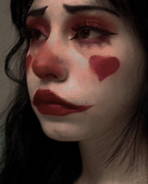 Heart red clown makeup Cute Clown Makeup, Halloween Makeup Clown, Halloweenský Makeup, Holloween Makeup, Funky Makeup, Most Paused Movie Scenes, Halloween Makeup Inspiration, Swag Makeup, Dope Makeup