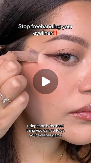 No Eyeliner Makeup Look Simple, Makeup Tape Eye, Easy Cat Eyeliner Tutorials, Easy Eyeliner Hacks For Beginners, How To Make Cat Eyes With Eyeliner, Beginner Winged Eyeliner, Almond Eyeliner Tutorial, Eyeliner Tape Hack, Tape For Eyeliner