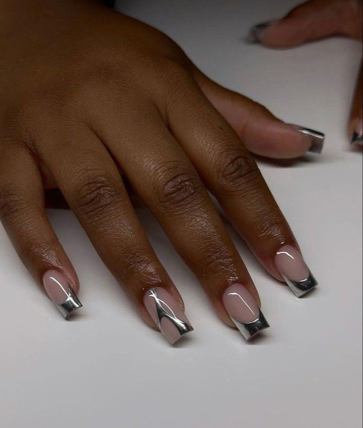 Bday Nails Long Square, Simple Nails With Silver, Square Nail Designs Silver, Cute Silver Nails Acrylic, Simple Nail Designs Silver, Classy Metallic Nails, Silver Birthday Nails Short, Cute Nail Designs For New Years, Metalic Nails Short