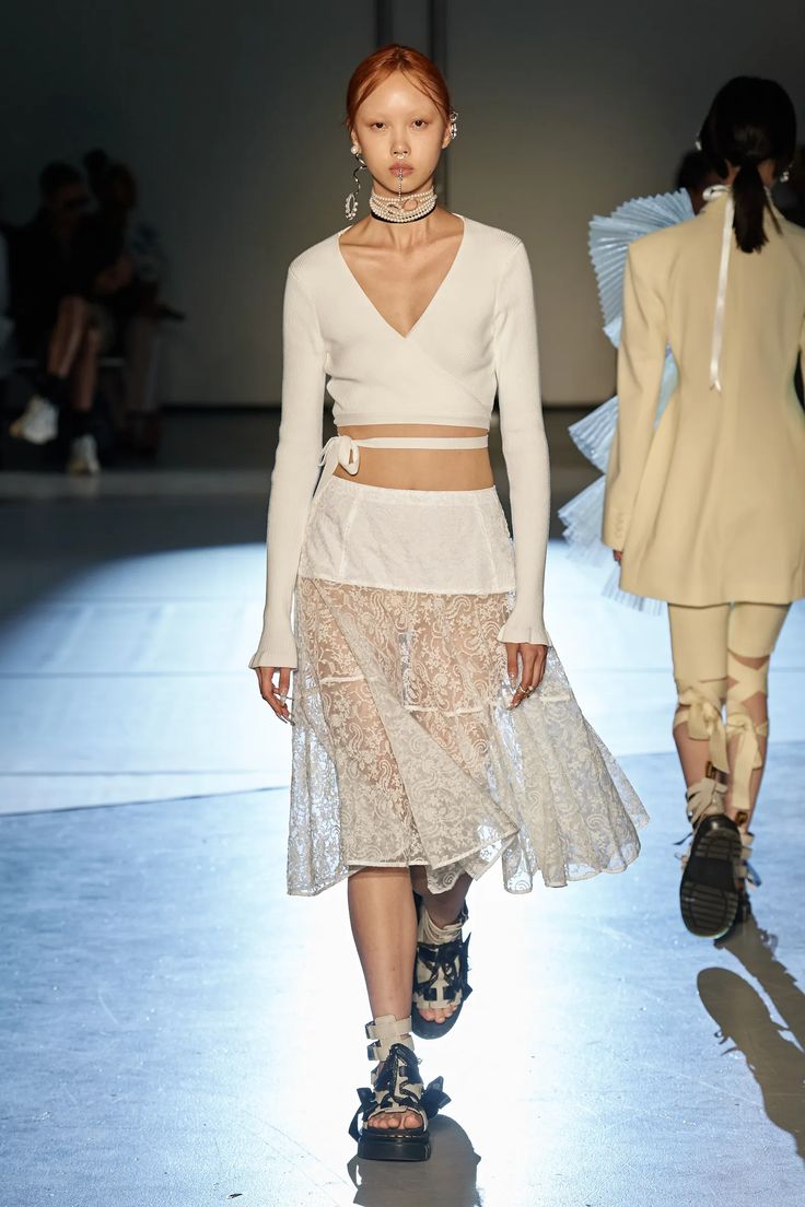 Adeam Spring 2024 Ready-to-Wear Fashion Show | Vogue Skirt Types, Fashion Trend 2024, Lace Trend, Long Hair Ideas, Fashion Trend Forecast, 2024 Runway, Fashion Week 2024, Ss 2024, Spring Inspo