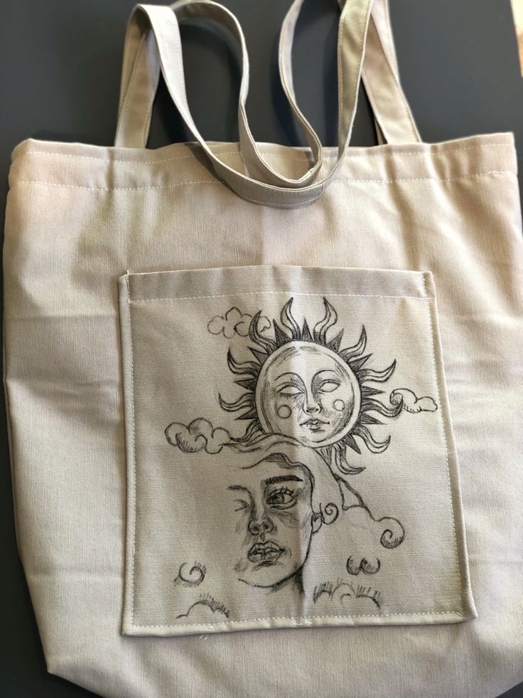 Painted Canvas Bags Ideas, Ecobag Design Ideas, Painting Tote Bag Ideas, Tote Bag Graphic Design, Totebag Painting Ideas, Tote Bag Design Diy Paint, Tote Bag Art Design, Aesthetic Tote Bag Design, Painted Tote Bag