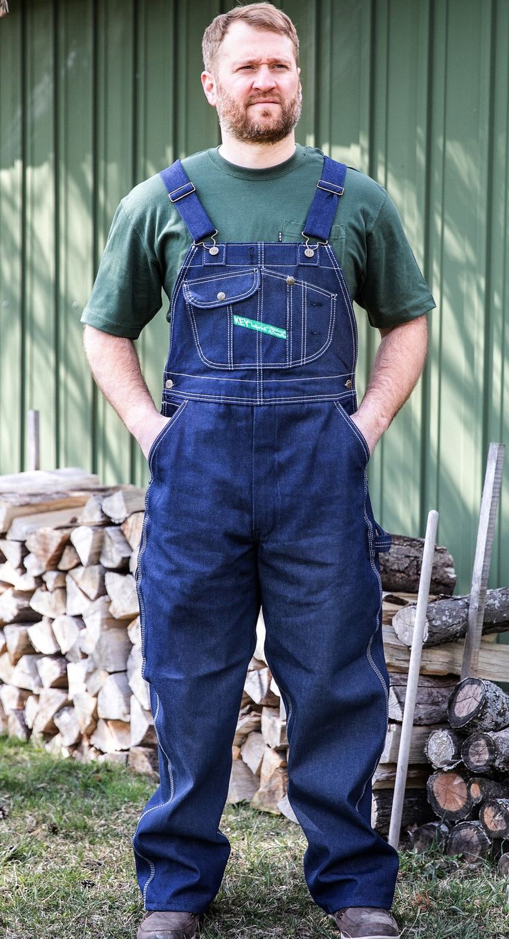 Key 273.43 Rinsed Washed Bib Overall At the forefront of the KEY brand, our signature overalls for men have been a bestseller since 1908. Built to last with reinforced pockets and diamond stitching, the denim bib overall is the perfect combination of quality and comfort. Working the trademark bib & brace design, bu Overall Bill Applique, Senior Overalls Painted 2023, Outdoor Bib Front Overalls With Pockets, R Signature, Farmer Overalls, Overalls For Men, Western Boots For Men, Knitted Hats Kids, Knit Hat For Men