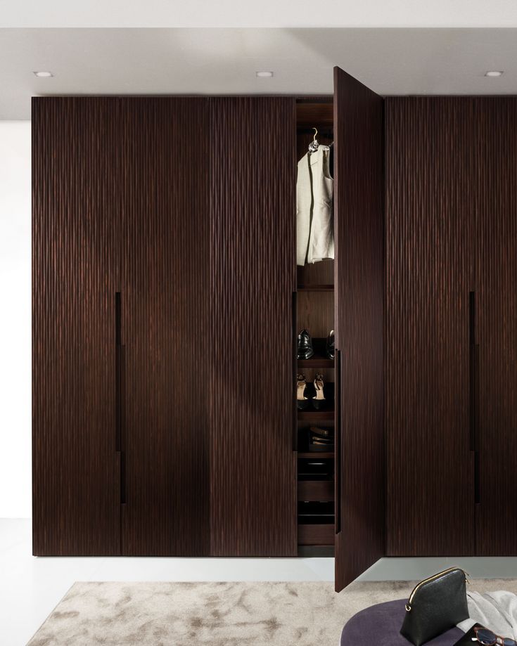 Laurameroni made to measure wardrobe and walkin closets in custom measures and finishes Modular Wardrobes, Closet Collection, Walk In Closets, Custom Closets, Bespoke Design, Walk In Closet, Modern Bedroom, Modern Decor, Walk In