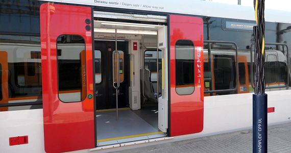 Light rail door with igus products