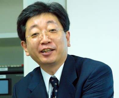 岡村氏