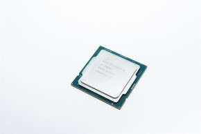 Core i5-10600K（表）