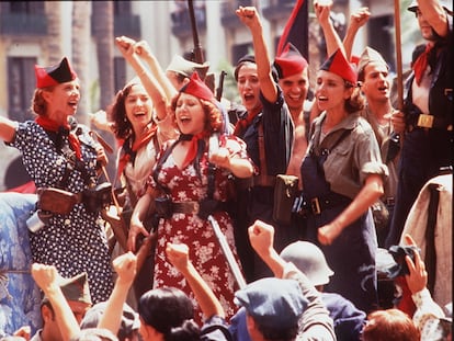 Escena de la película 'Libertarias' (Vicente Aranda, 1996) que trata sobre las milicianas en la revolución anarquista y la Guerra Civil española.