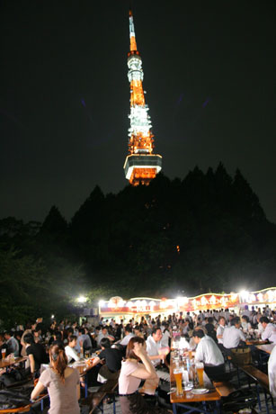 東京タワーを眺めながら楽しめる芝オクトーバーフェスト