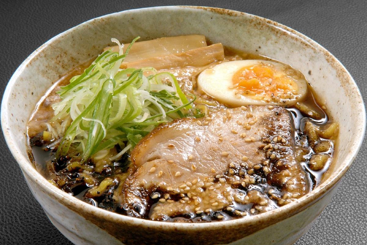 札幌ラーメン武蔵の「熟成黒味噌らーめん（972円）」