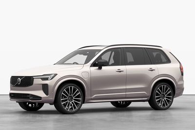 ボルボが改良、7人乗りSUV「XC90」の装備