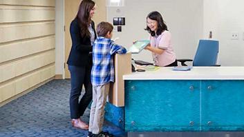 Biblioteca de Lucile Packard Children's Hospital Stanford en Palo Alto, California