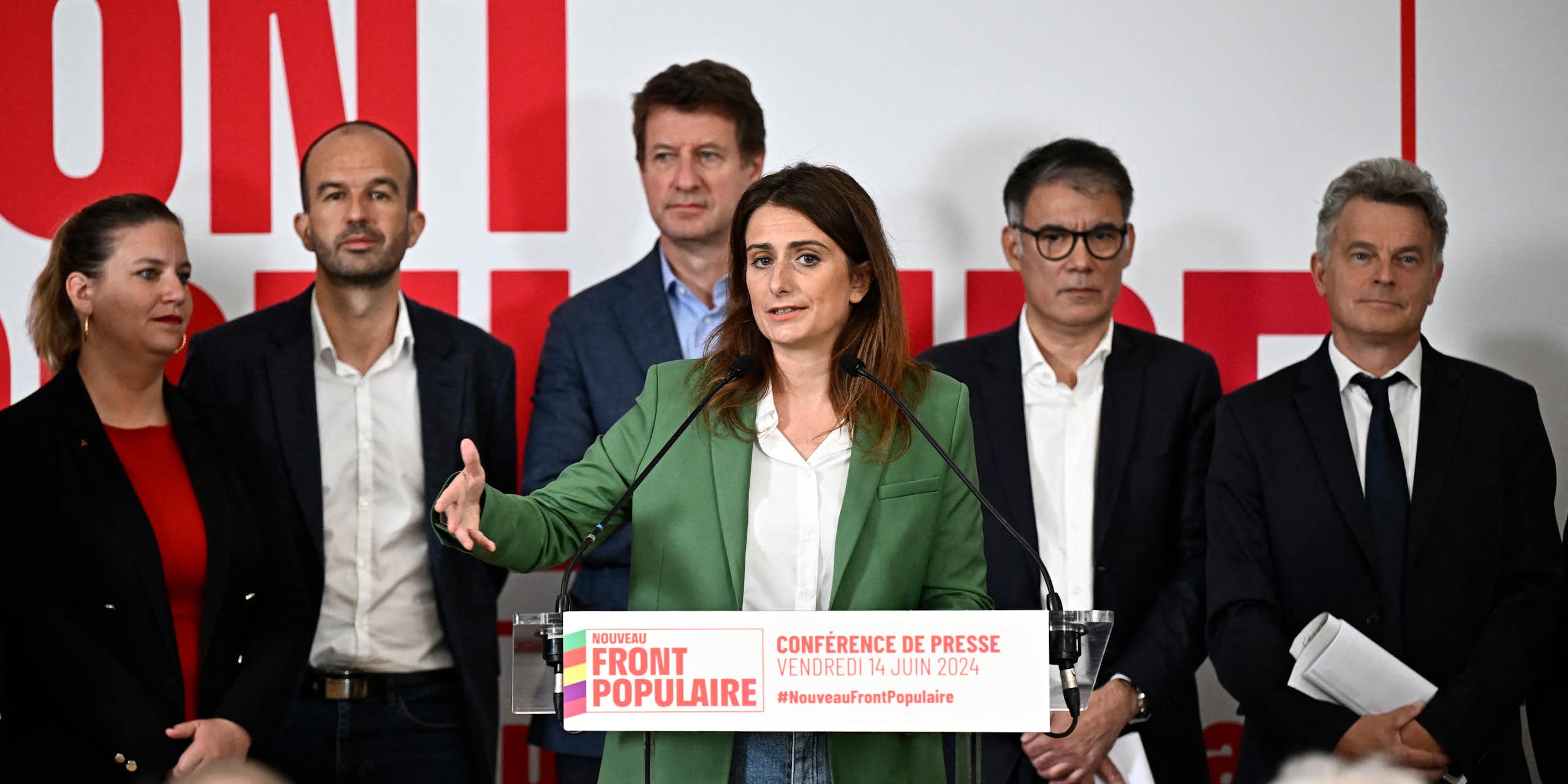 Les dirigeants des partis composant le Nouveau Front populaire lors d'une conférence de presse présentant le programme de leur pacte électoral à Paris, le 14 juin 2024.