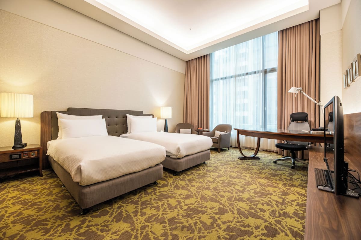 Executive Twin Room | Premium bedding, down comforters, free minibar, in-room safe