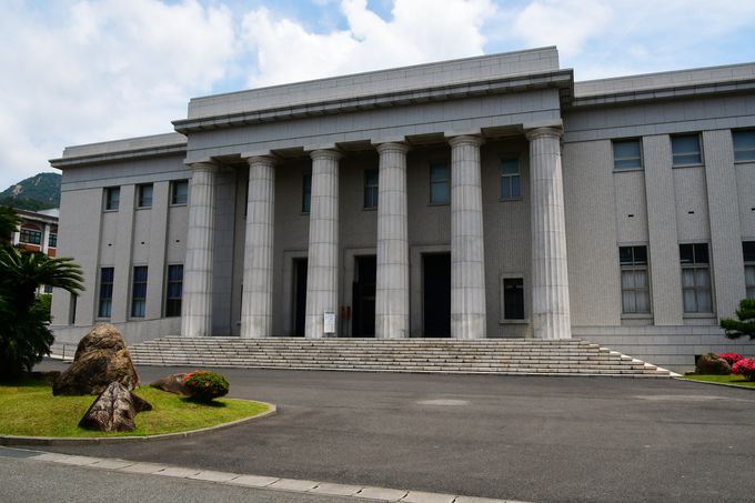 旧海軍の資料や特攻隊員の遺書が納められている教育参考館