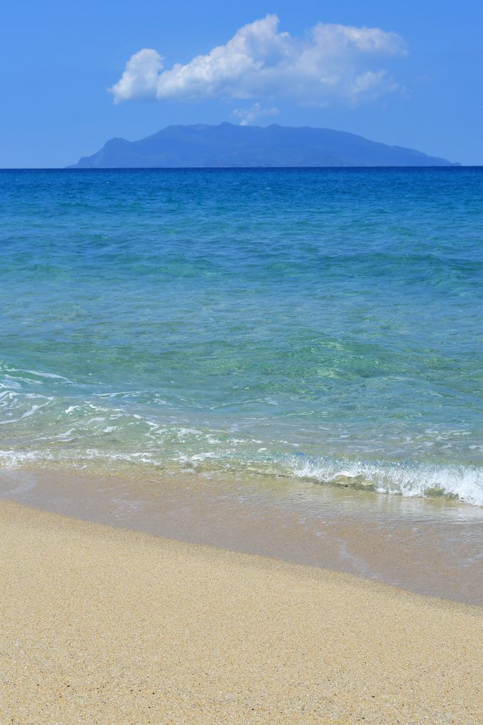 屋久島灯台と永田いなか浜