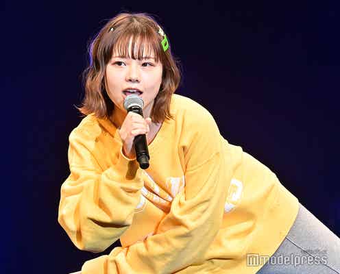 TikTokバズヒット曲「ヨワネハキ」asmi、柔らかな歌声で会場魅了 関西弁でキュートな魅力発揮＜超超十代－ULTRA TEENS FES－2022＠TOKYO＞