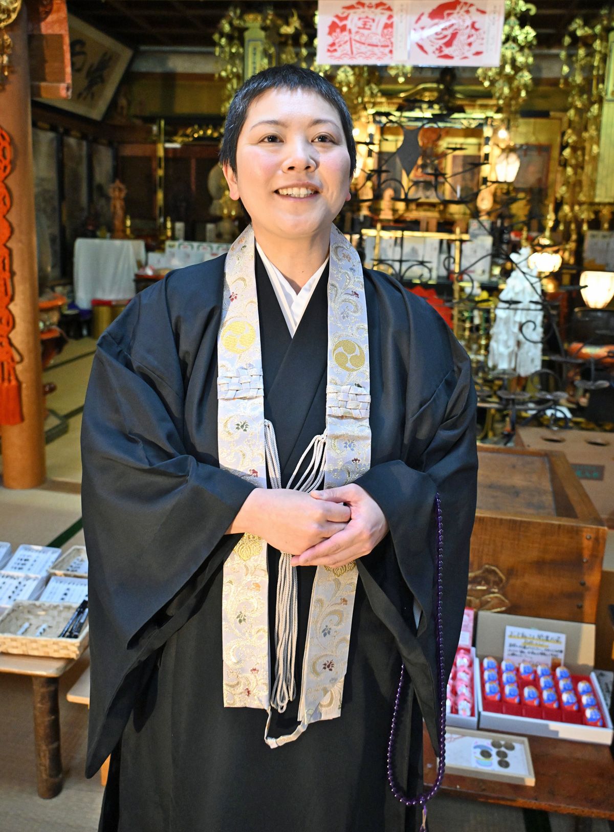 空海の教えの大切さを語る白戸さん＝つがる市の弘法寺