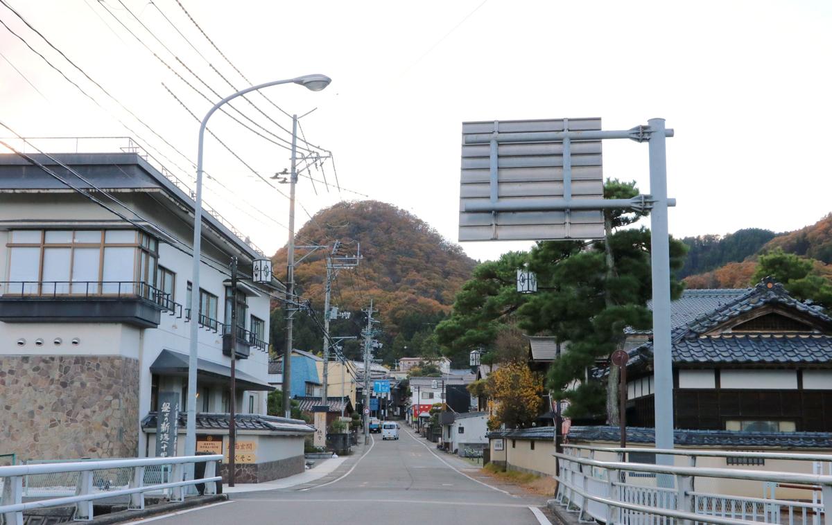 温泉総選挙のおもてなし部門で１位になった岩室温泉街の風景＝新潟市西蒲区岩室温泉