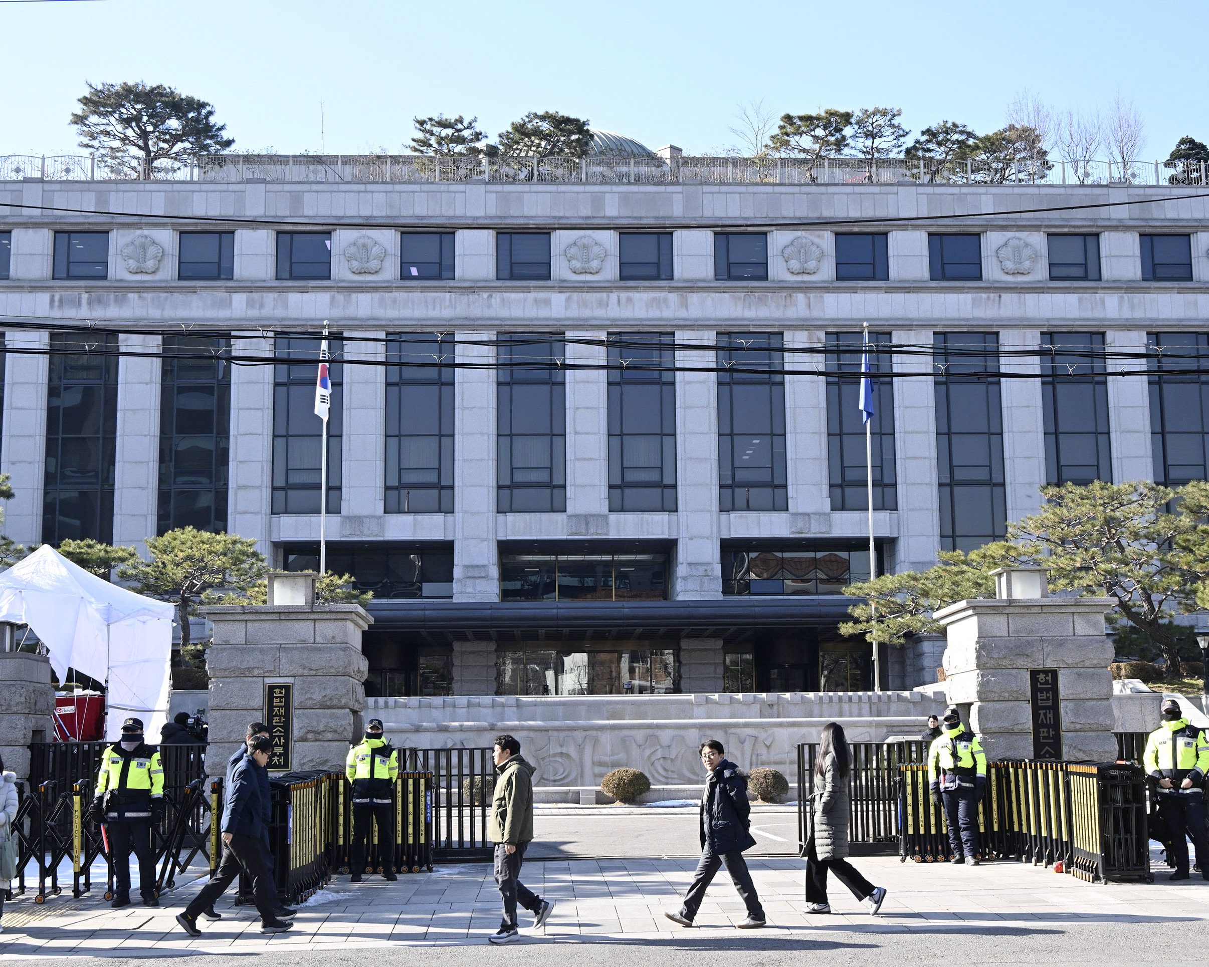 韓国の尹錫悦大統領の弾劾審判を行う憲法裁判所＝23日、ソウル（共同）