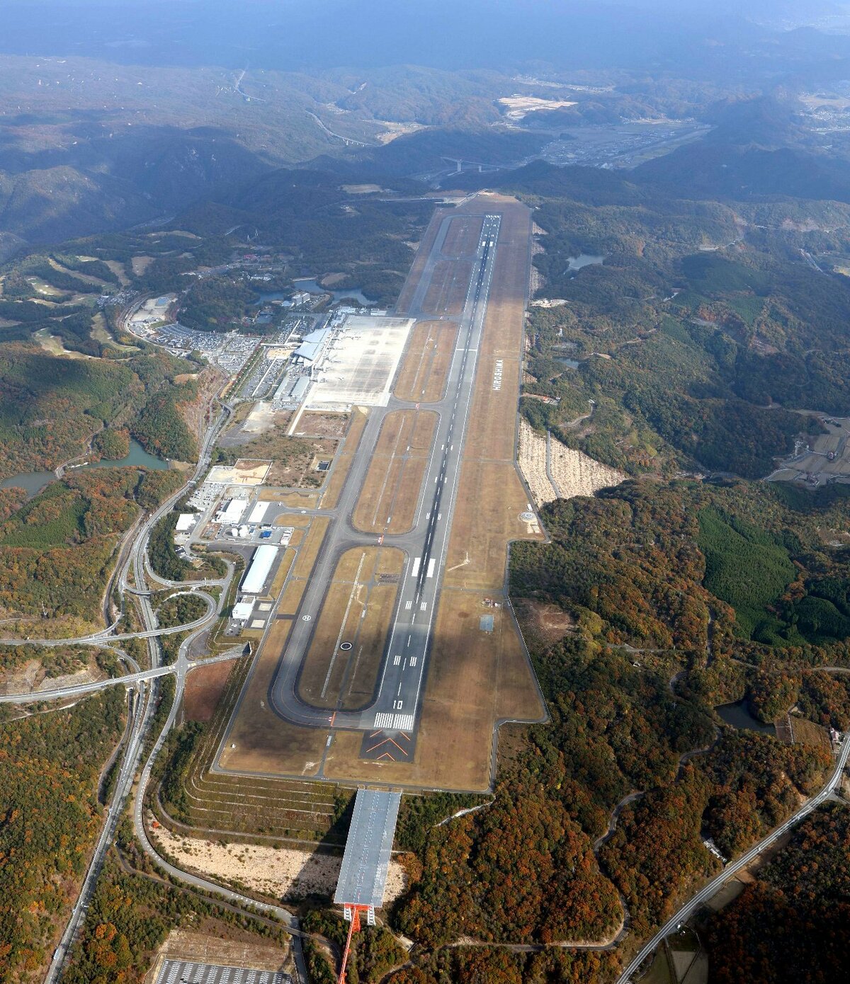 耐震性を調査する広島空港