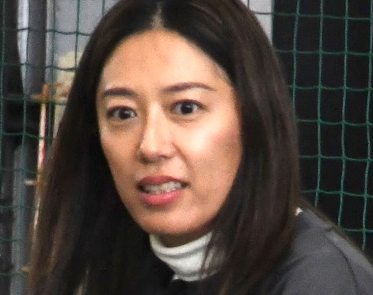 「まるで梨園妻」里田まい“瀬戸際夫”の野球イベントで取材NGの“完全黒子”に