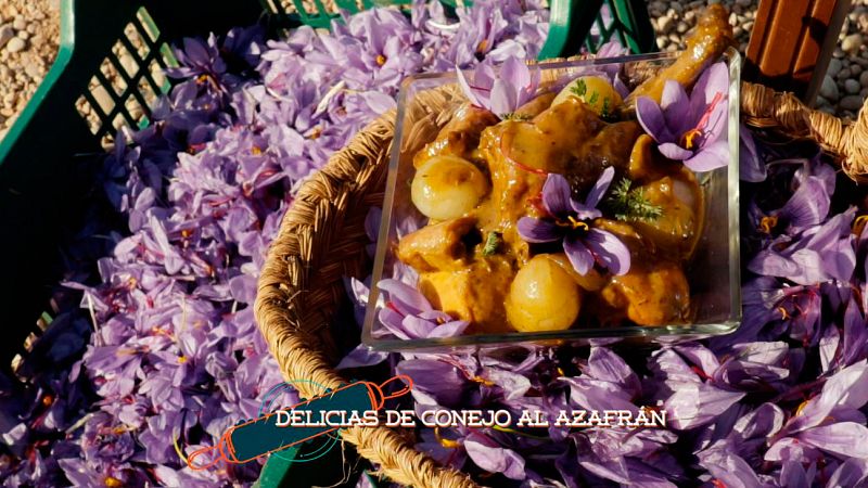 Delicias de conejo al azafrán