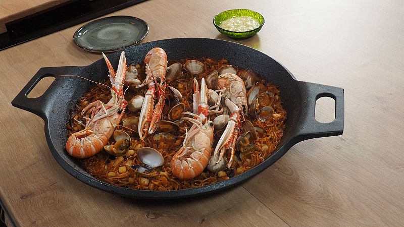 Receta de fideuá de sepia y marisco de los hermanos Torres