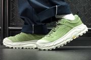 雨も悪路もなんのその！ HOKAのアイコン的スニーカー「トー ウルトラ ロー」が優秀