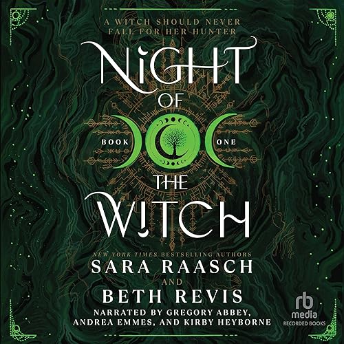 Night of the Witch Audiolibro Por Beth Revis, Sara Raasch arte de portada