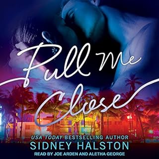 Pull Me Close Audiolibro Por Sidney Halston arte de portada