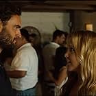 Amy Schumer and Tom Bateman in Snatched (2017)