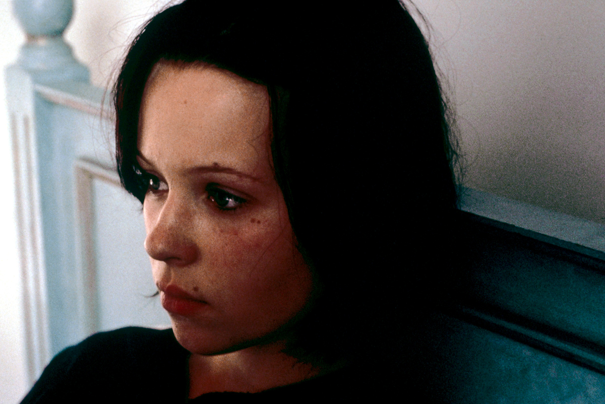 Thora Birch in The Hole (2001)